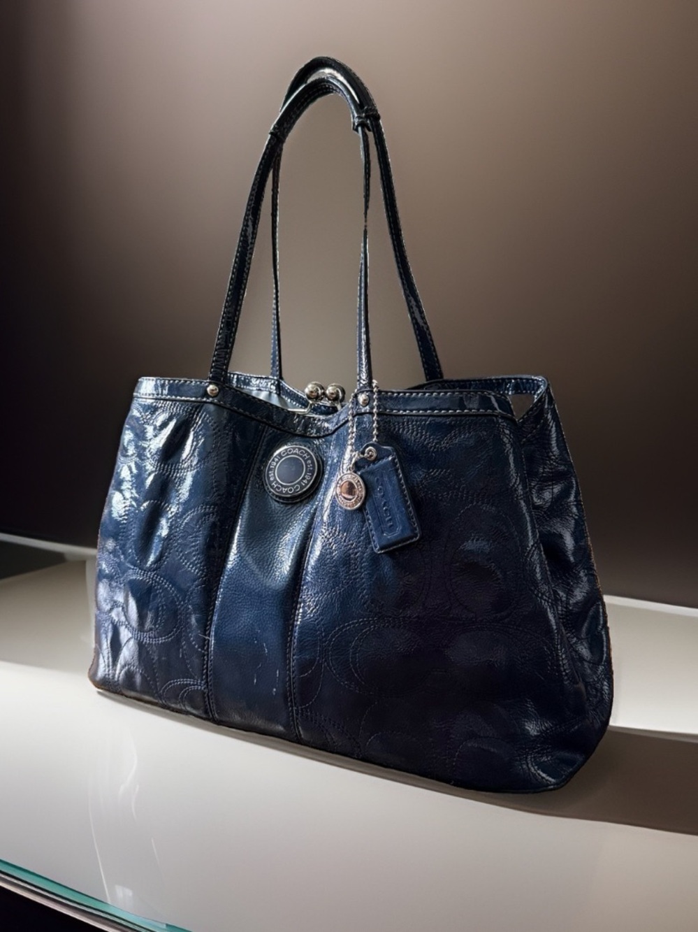💙✨ Coach Navy Patent Leather Signature Carryall Kiss-Lock Tote